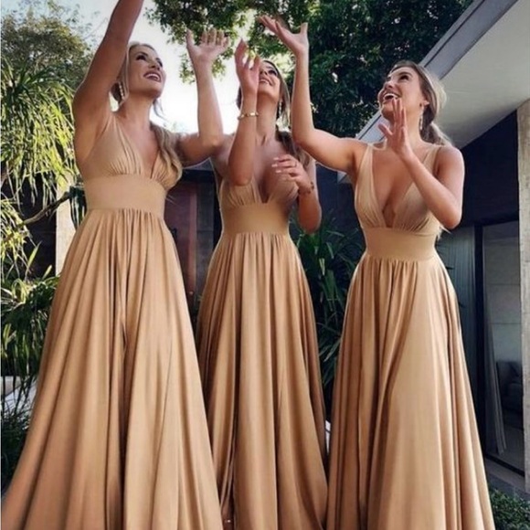 Elegant Gold Evening Gown - Picture 6 of 10